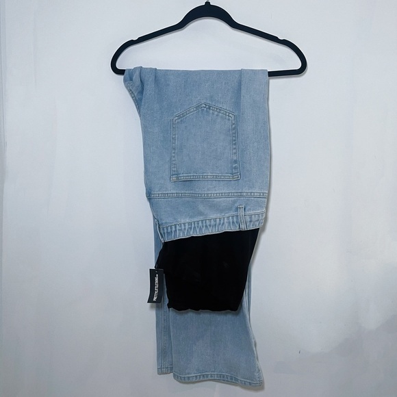 Pretty Little Thing Maternity Split Hem Jeans - Picture 6 of 7